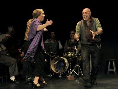 Geçtim Ama Tiyatrodan - İstanbul Devlet Tiyatrosu