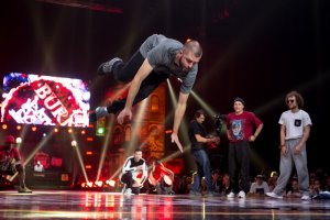 Grandmaster Flash dünyanın en ateşli breakdance yarışması