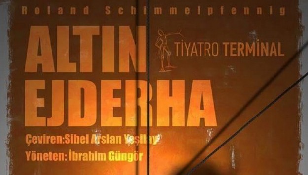 Tiyatro Terminal, Altın Ejderha'yı sahneye taşıyor. 