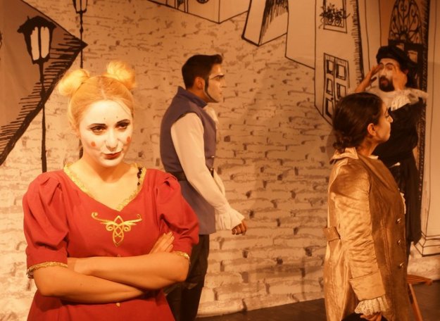 Karart Kültür Sanat - İki Efendinin Uşağı 