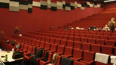 Trump Kültür ve Gösteri Merkezi Sahnesi - Mecidiyeköy