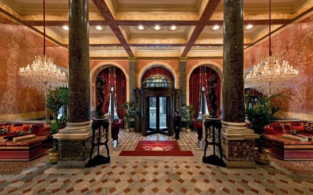 SAHNELER: Pera Palace Hotel