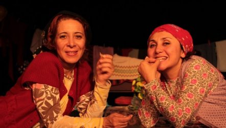 Kız Yemek Yapmadık Yine Dayak Yiyeceğiz