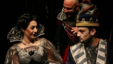 Yılın En Başarılı Prodüksiyonu;