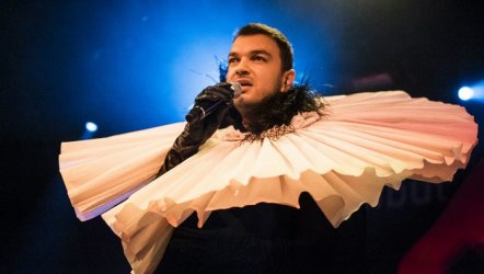 Kafası Karışık Kontrtenor ile Babylon'da Türler Arası Bir Performans 