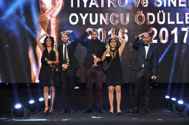 Hayat Cesurlarındır !