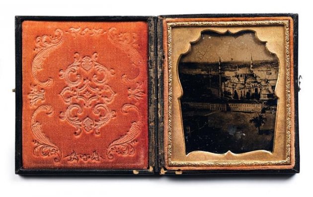 Fotoğraf Sanatının İlk Örnekleri Sadberk Hanım Müzesinde Gün Yüzüne Çıkıyor