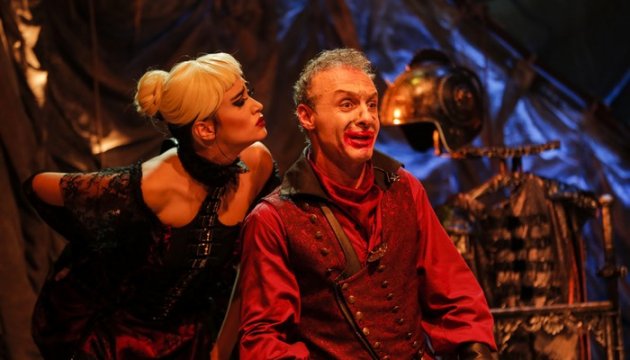 Caligula İstanbul'da