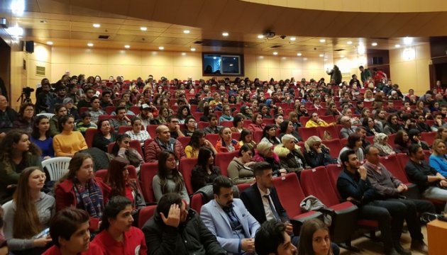 Kırklareli'de 6. Tiyatro Şenliği Başladı