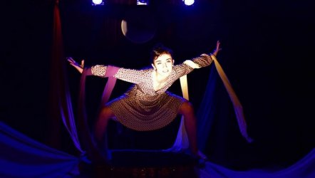 Furuğ Ferruzad - Oyun Sandalı