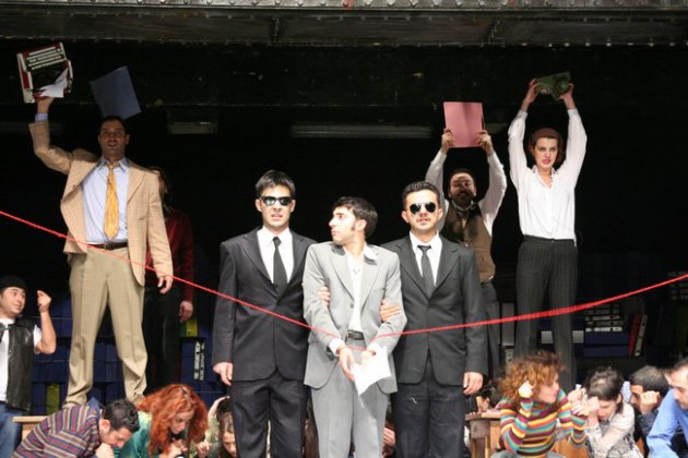 Yaşar Ne Yaşar Ne Yaşamaz