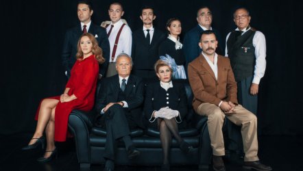  Ediz Hun ilk kez tiyatro sahnesinde seyirciyle buluşuyor.