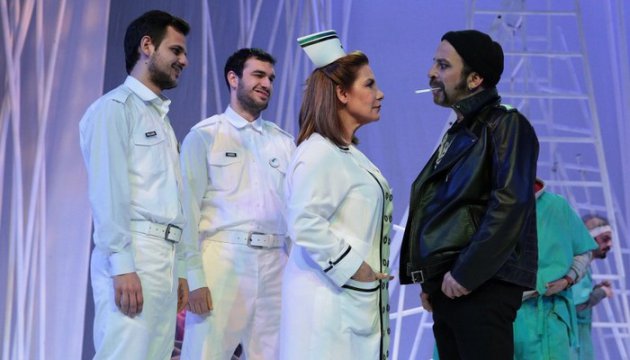 Kafesten Bir Kuş Uçtu