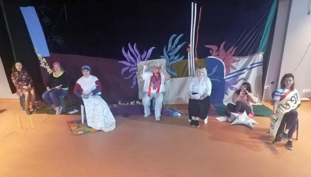 Kadınlardan Güçlenme Hikayeleri-3 Atölye Gösterisini Seyirciyle Buluşturuyor.