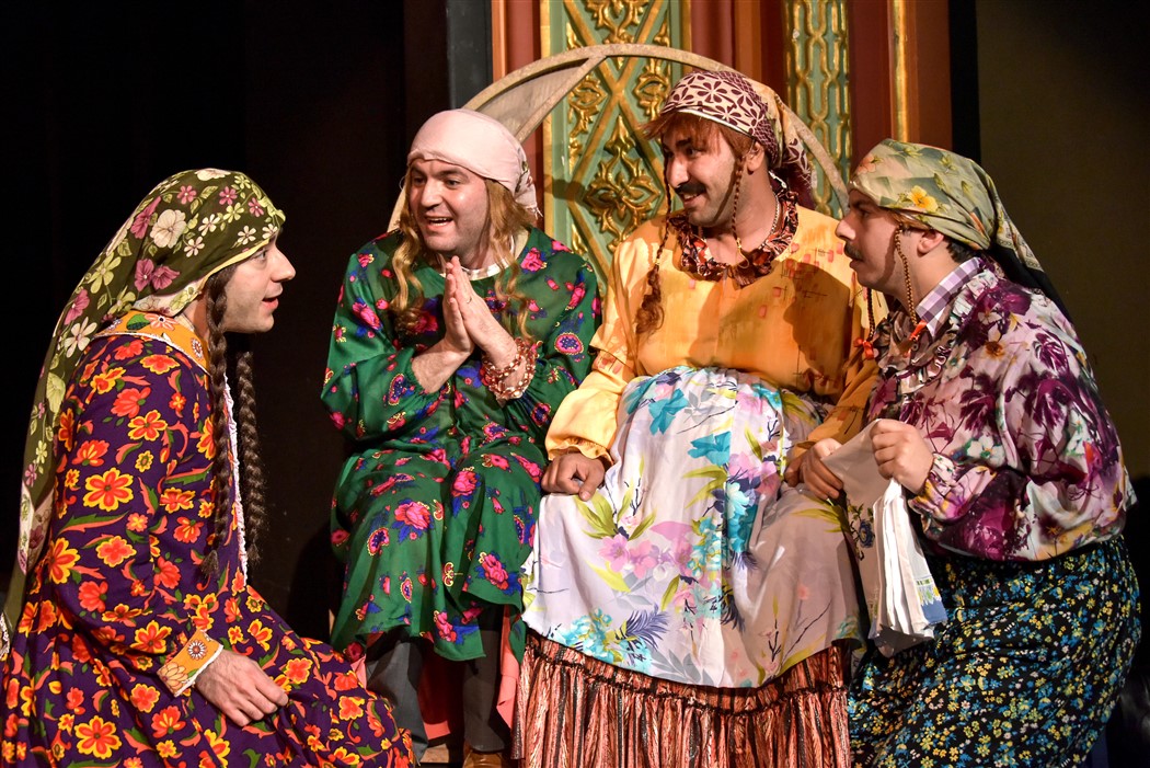 Komşu Köyün Delisi - Ankara Devlet Tiyatrosu